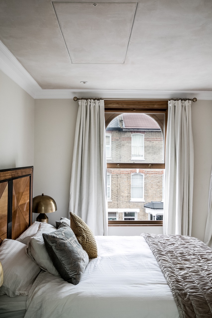 Bedroom with Clayworks plaster finish